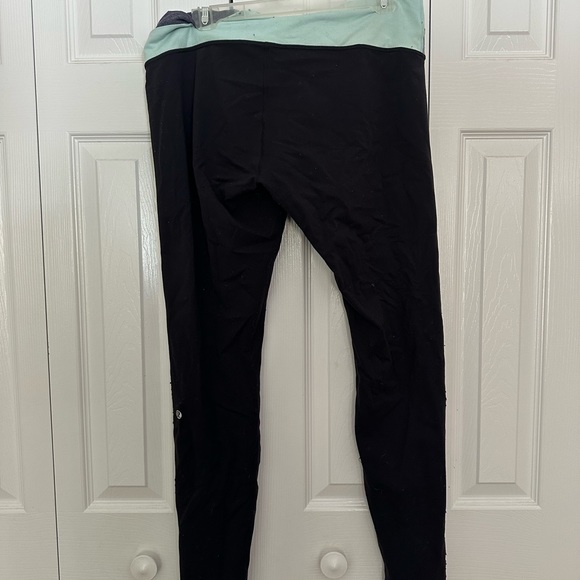 Set of three Lululemon leggings - Picture 2 of 9